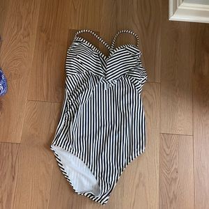 Liz Lange maternity one piece swimsuit